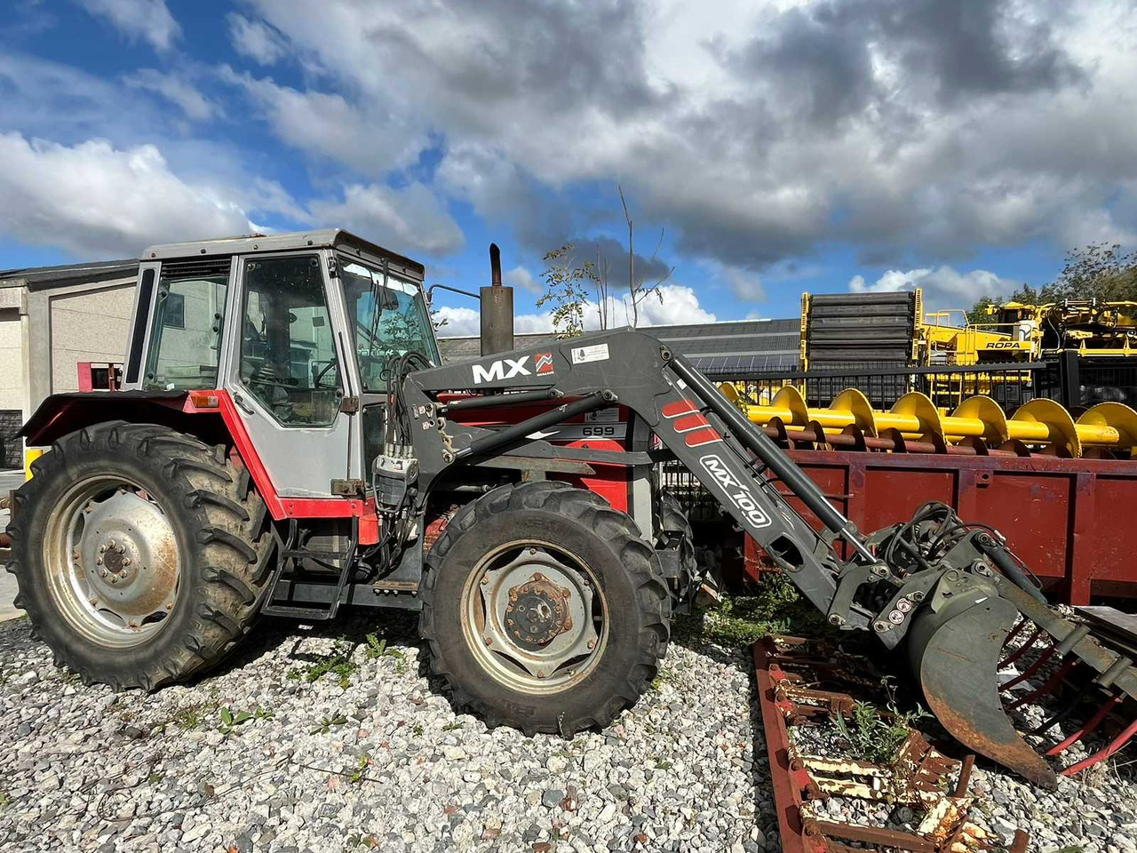 Massey Ferguson MF 699 - Tracteur agricole: photos 4 Massey Ferguson MF 699 - Tracteur agricole: photos 4