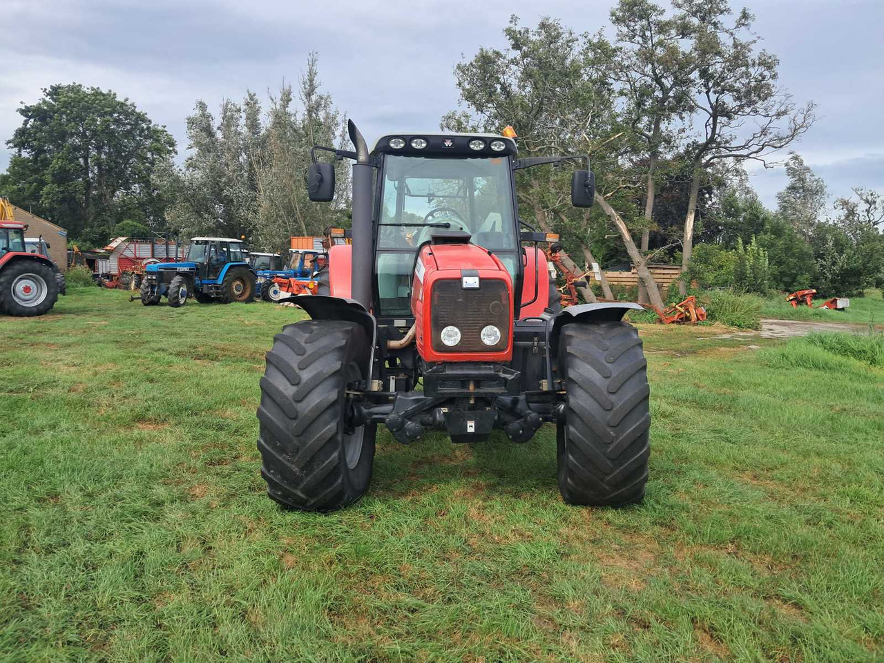 Massey ferguson 6480 - Tracteur agricole: photos 5 Massey ferguson 6480 - Tracteur agricole: photos 5