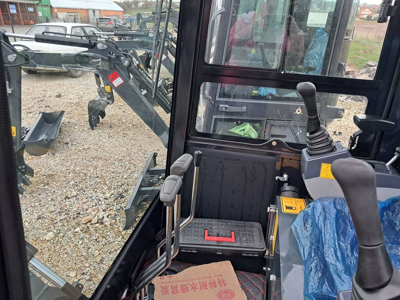 Mini Excavator 2T (2024) - Mini pelle: photos 2 Mini Excavator 2T (2024) - Mini pelle: photos 2