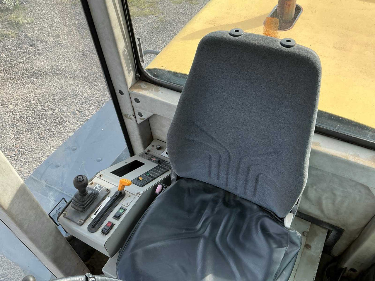 Niveleuse NEW HOLLAND F 156.6: photos 32