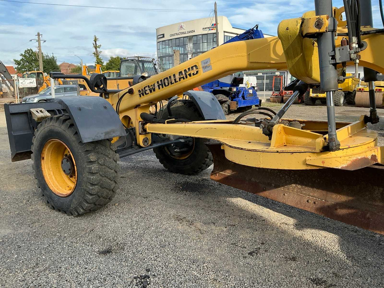 Niveleuse NEW HOLLAND F 156.6: photos 13