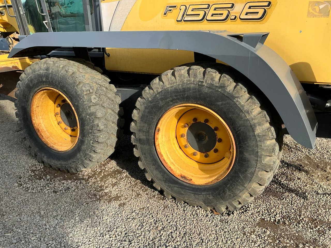 Niveleuse NEW HOLLAND F 156.6: photos 9