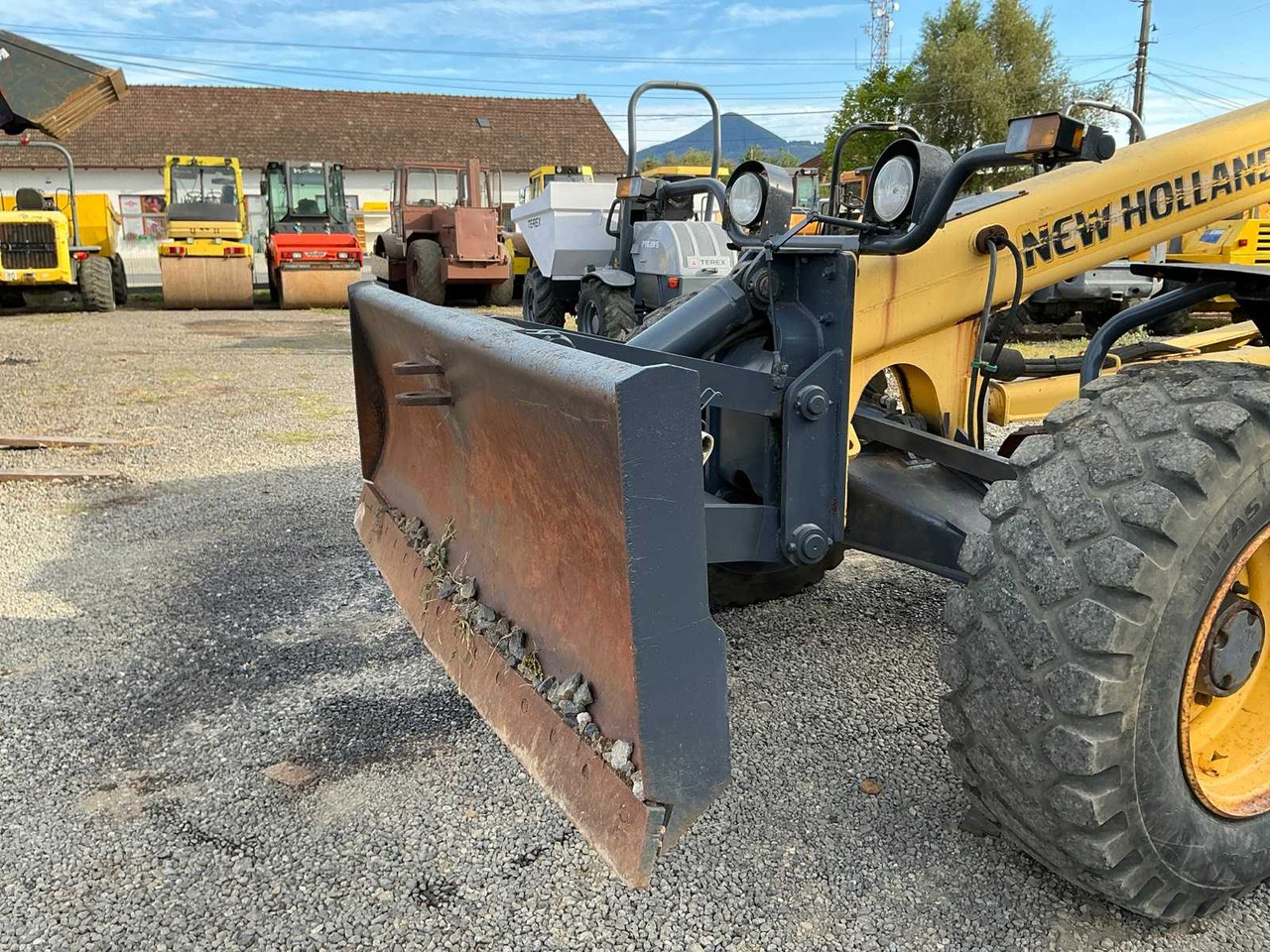Niveleuse NEW HOLLAND F 156.6: photos 18