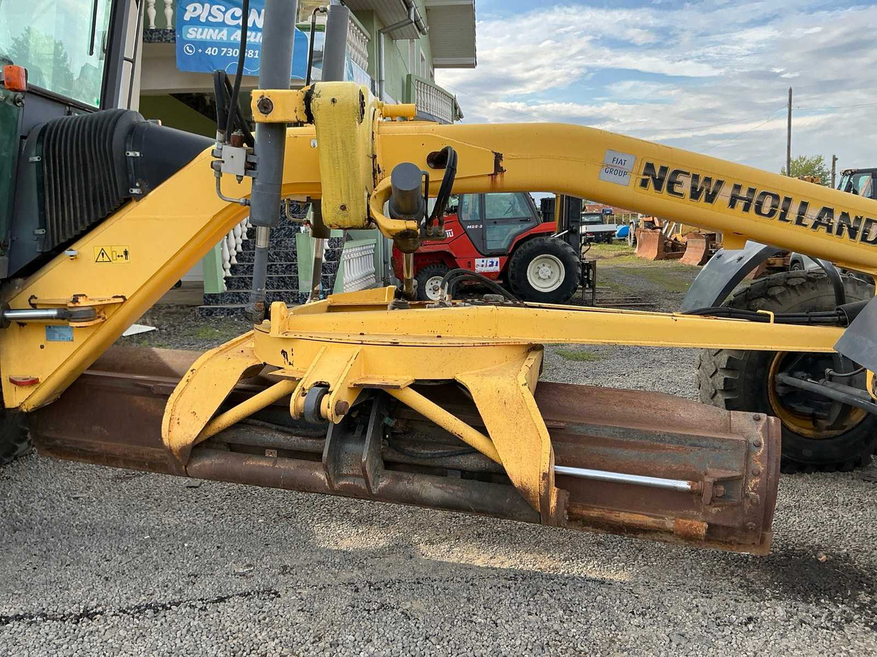 Niveleuse NEW HOLLAND F 156.6: photos 22