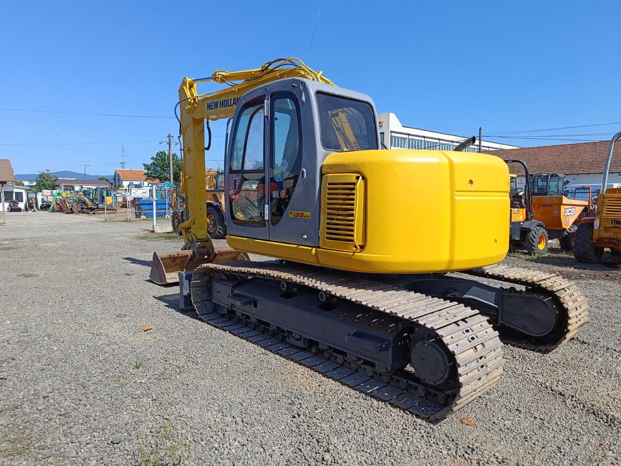 NEW HOLLAND KOBELCO - E-135-SR - TRACKED EXCAVATOR - 2011 - Pelle: photos 2 NEW HOLLAND KOBELCO - E-135-SR - TRACKED EXCAVATOR - 2011 - Pelle: photos 2