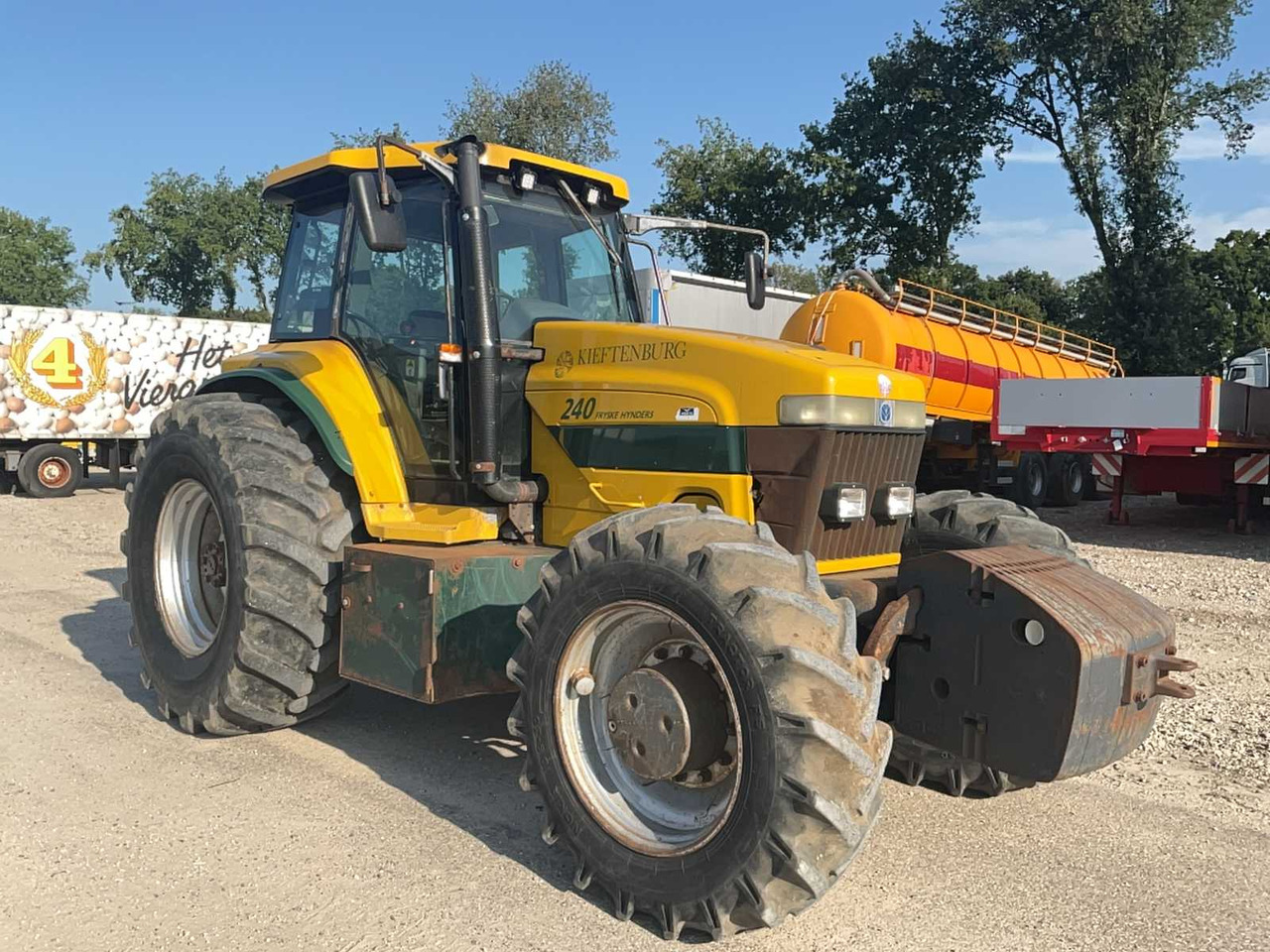 New Holland 8970 - Tracteur agricole: photos 2 New Holland 8970 - Tracteur agricole: photos 2