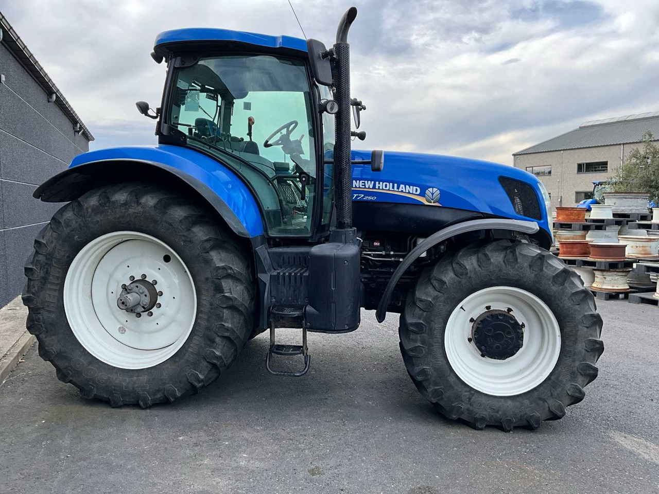 New Holland T7.250 - Tracteur agricole: photos 4 New Holland T7.250 - Tracteur agricole: photos 4