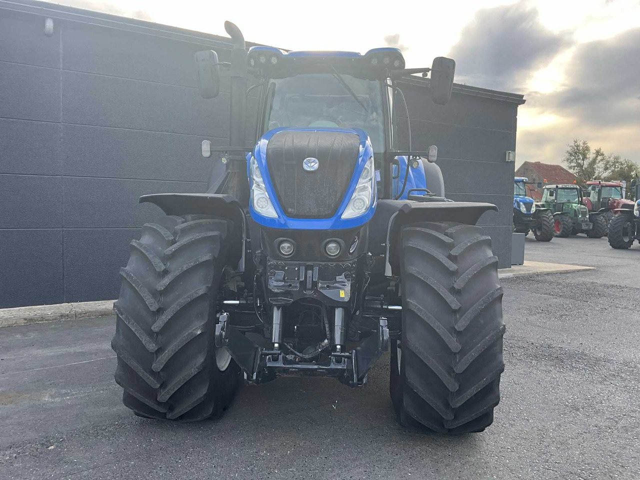 New Holland T7.315 - Tracteur agricole: photos 2 New Holland T7.315 - Tracteur agricole: photos 2