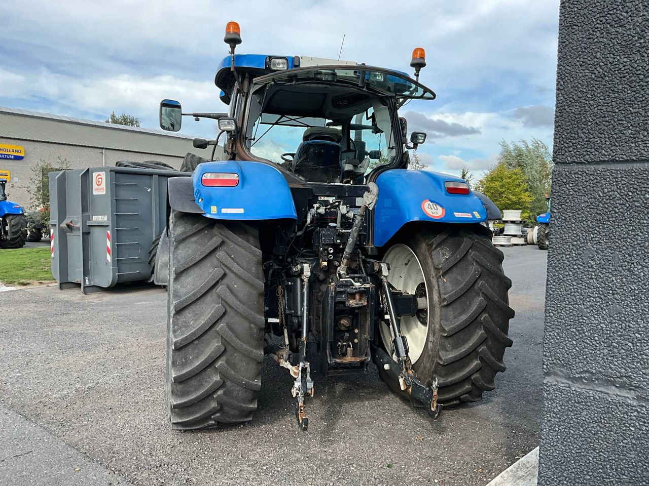 New Holland T7030 - Tracteur agricole: photos 5 New Holland T7030 - Tracteur agricole: photos 5