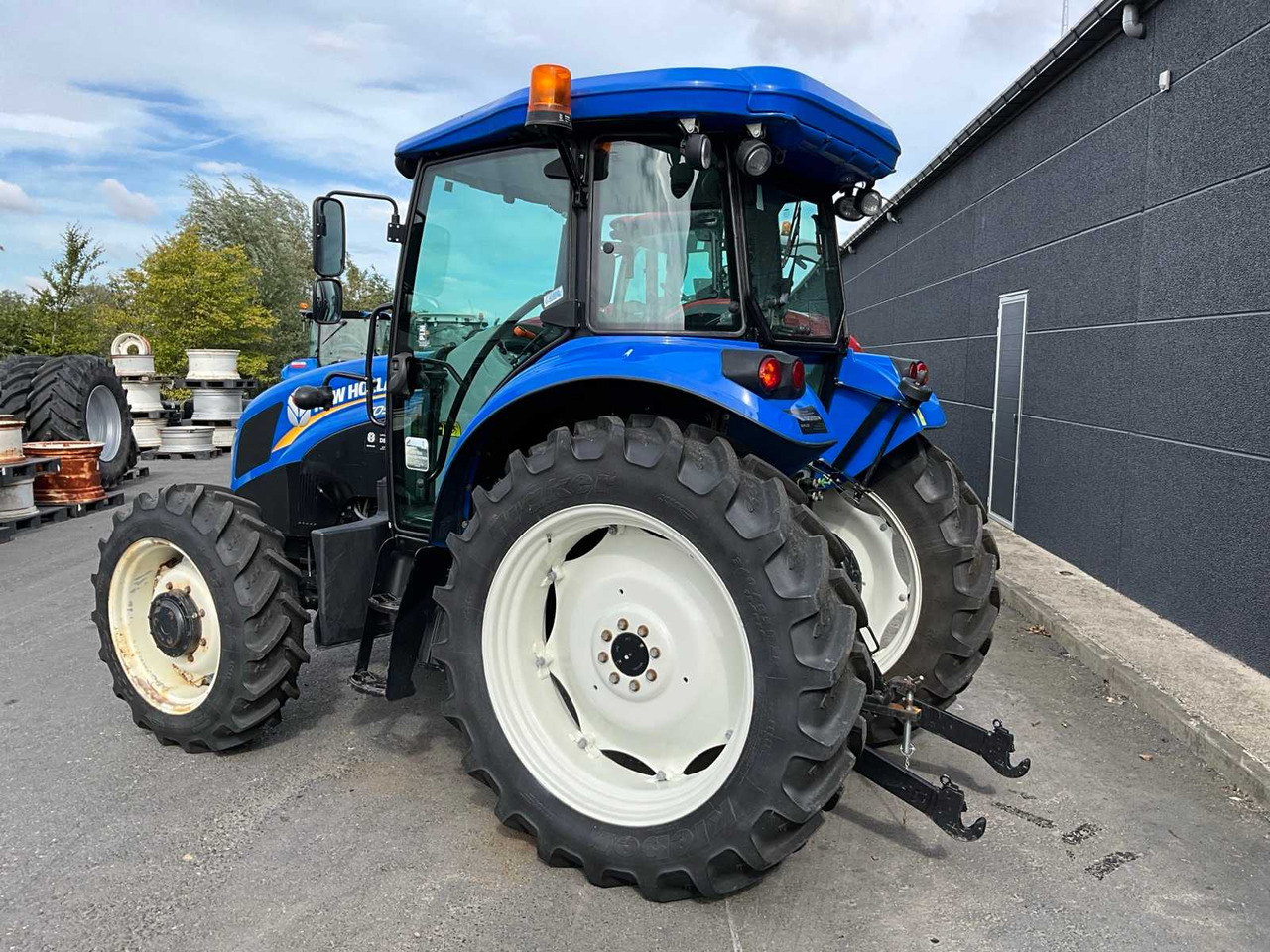 Tracteur agricole New Holland TD5.85: photos 6