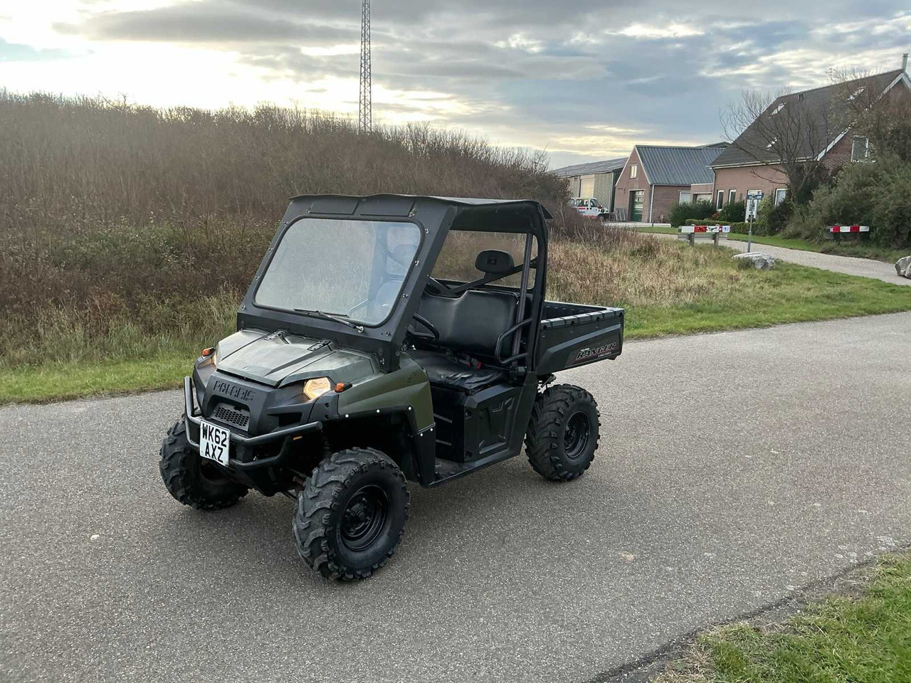 Polaris ATV/VTT - Tracteur communal: photos 1 Polaris ATV/VTT - Tracteur communal: photos 1