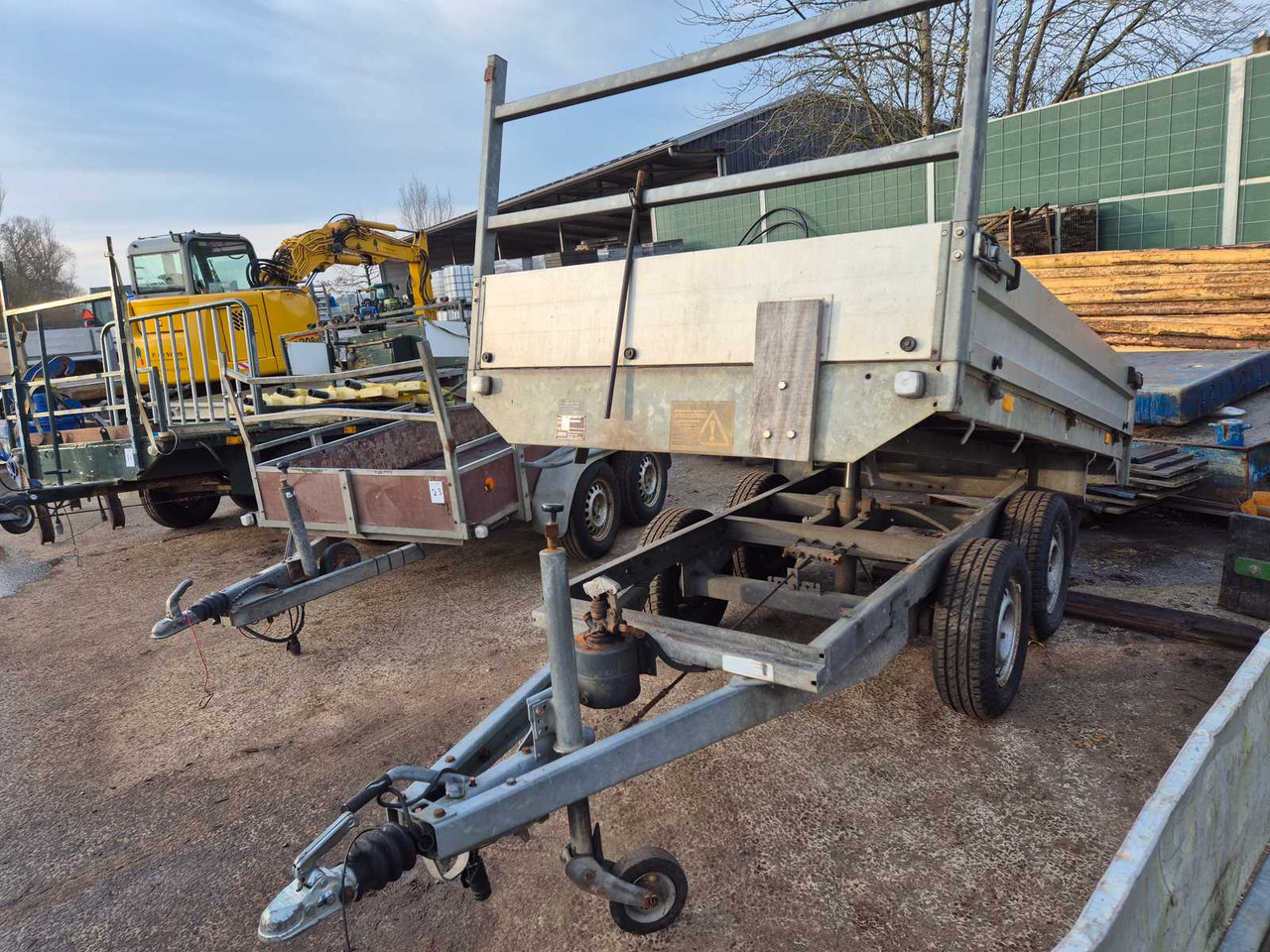 1999 SARIS SARA-2058 DUMP TRAILER - Remorque: photos 4 1999 SARIS SARA-2058 DUMP TRAILER - Remorque: photos 4