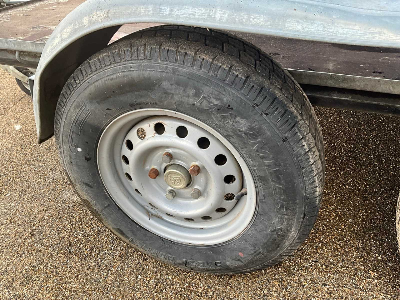 2001 HAPERT K1750 02 TRAILER WITH DIESEL TANK - Remorque: photos 5 2001 HAPERT K1750 02 TRAILER WITH DIESEL TANK - Remorque: photos 5