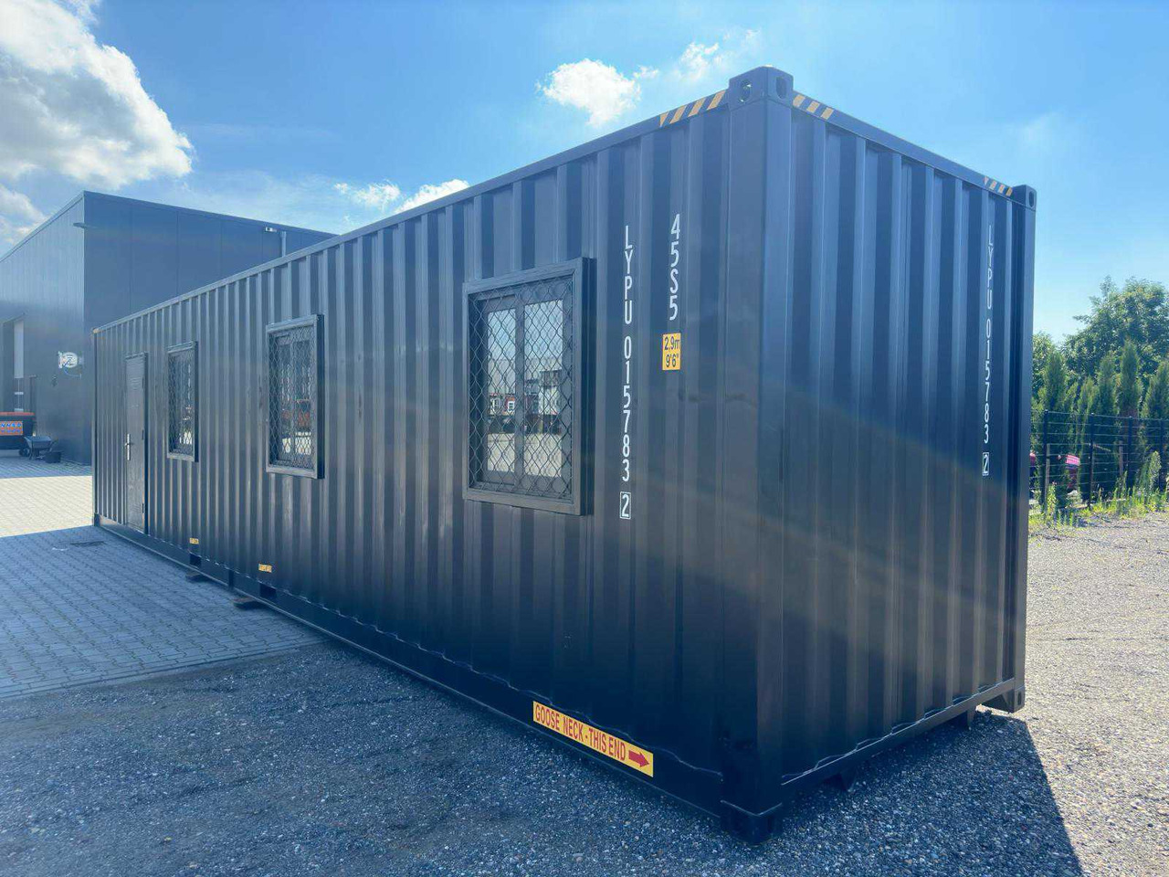 Rhino-Cross-Containers 1 Deur en 3 Ramen Zwart - Conteneur comme habitat: photos 1 Rhino-Cross-Containers 1 Deur en 3 Ramen Zwart - Conteneur comme habitat: photos 1