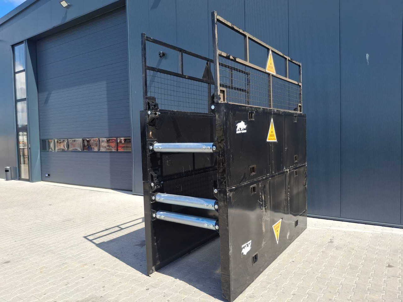 Rhino-Cross Trench Shield 300x220x50cm - Matériel de chantier: photos 1 Rhino-Cross Trench Shield 300x220x50cm - Matériel de chantier: photos 1