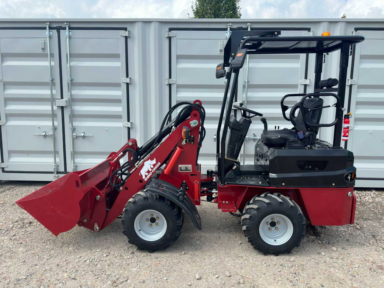 Rhino-cross R906 - Chargeuse sur pneus: photos 3 Rhino-cross R906 - Chargeuse sur pneus: photos 3