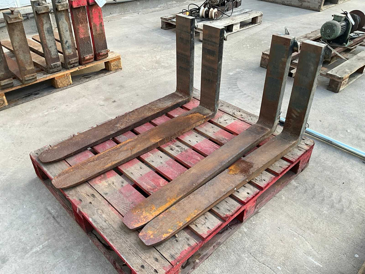 SET OF FORKLIFT SPOONS (2X) - Chariot élévateur: photos 1 SET OF FORKLIFT SPOONS (2X) - Chariot élévateur: photos 1