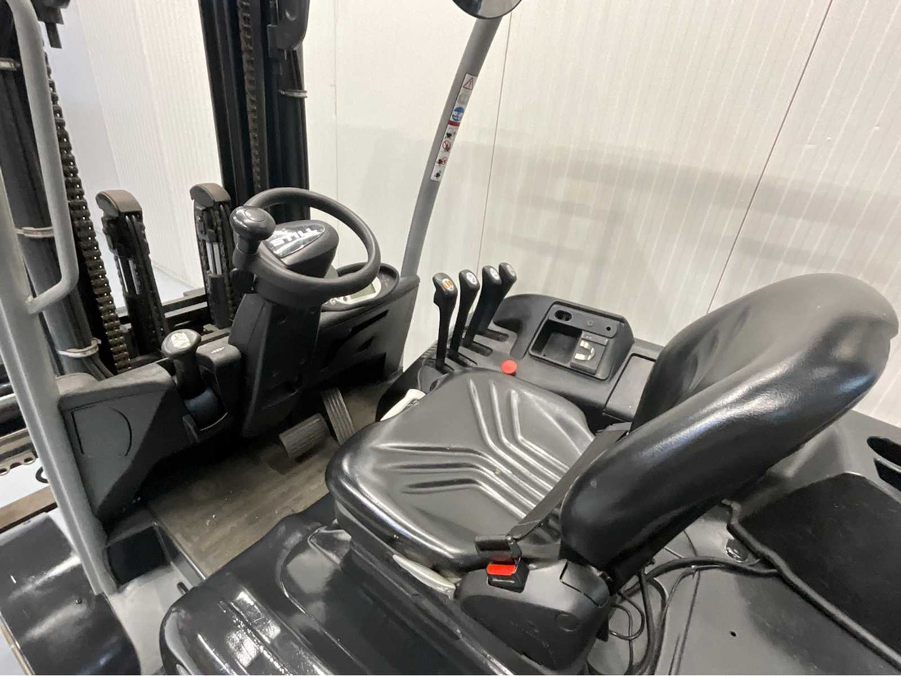 Chariot élévateur STILL 5000KG- RX60-50 - FORKLIFT TRIPLEX - FORK POSITIONER - SIDESHIFT - FREELIFT - BATTERY 2015 WITH ONLY 1121 HOURS: photos 13 Chariot élévateur STILL 5000KG- RX60-50 - FORKLIFT TRIPLEX - FORK POSITIONER - SIDESHIFT - FREELIFT - BATTERY 2015 WITH ONLY 1121 HOURS: photos 13