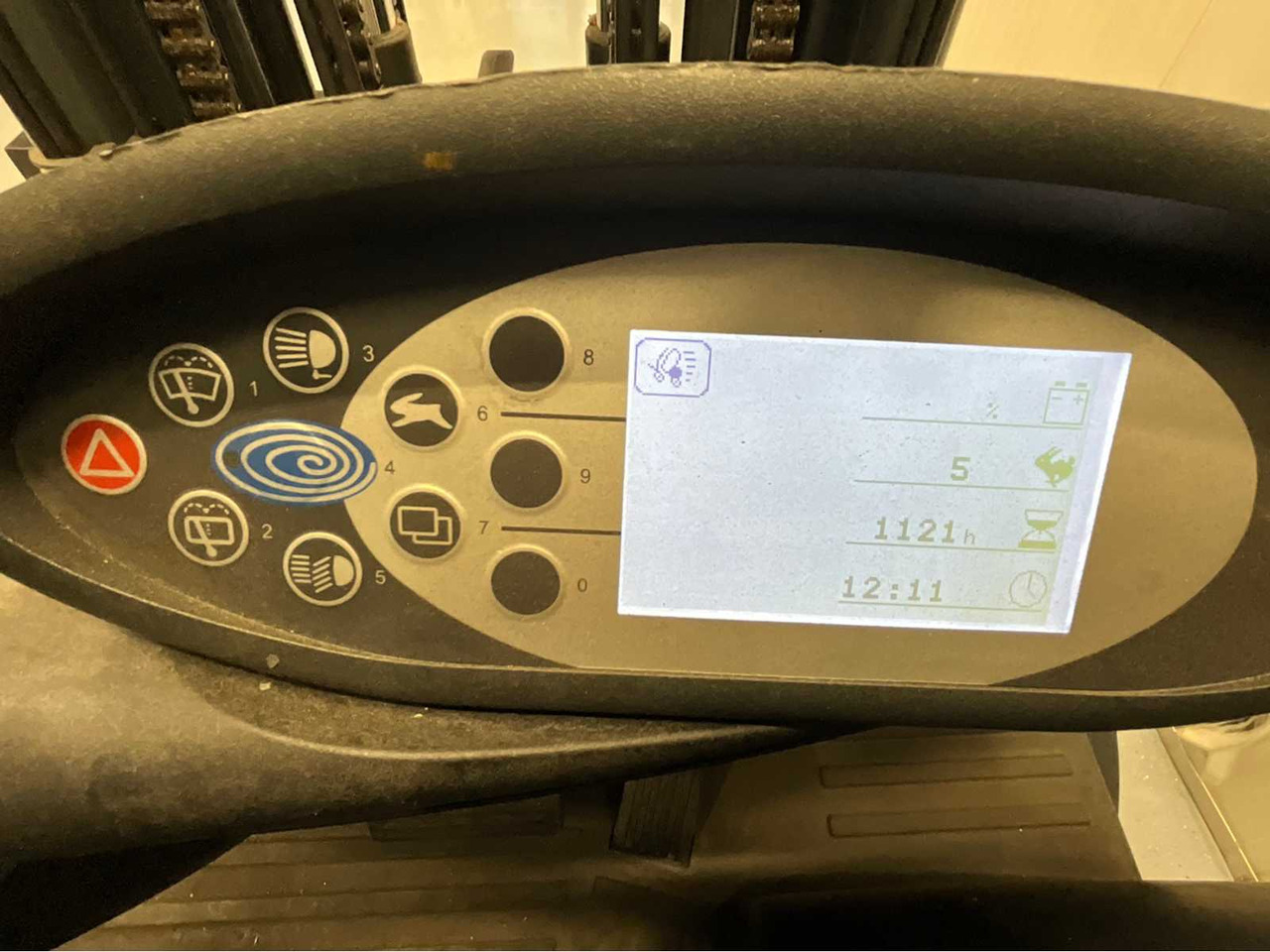 Chariot élévateur STILL 5000KG- RX60-50 - FORKLIFT TRIPLEX - FORK POSITIONER - SIDESHIFT - FREELIFT - BATTERY 2015 WITH ONLY 1121 HOURS: photos 14 Chariot élévateur STILL 5000KG- RX60-50 - FORKLIFT TRIPLEX - FORK POSITIONER - SIDESHIFT - FREELIFT - BATTERY 2015 WITH ONLY 1121 HOURS: photos 14