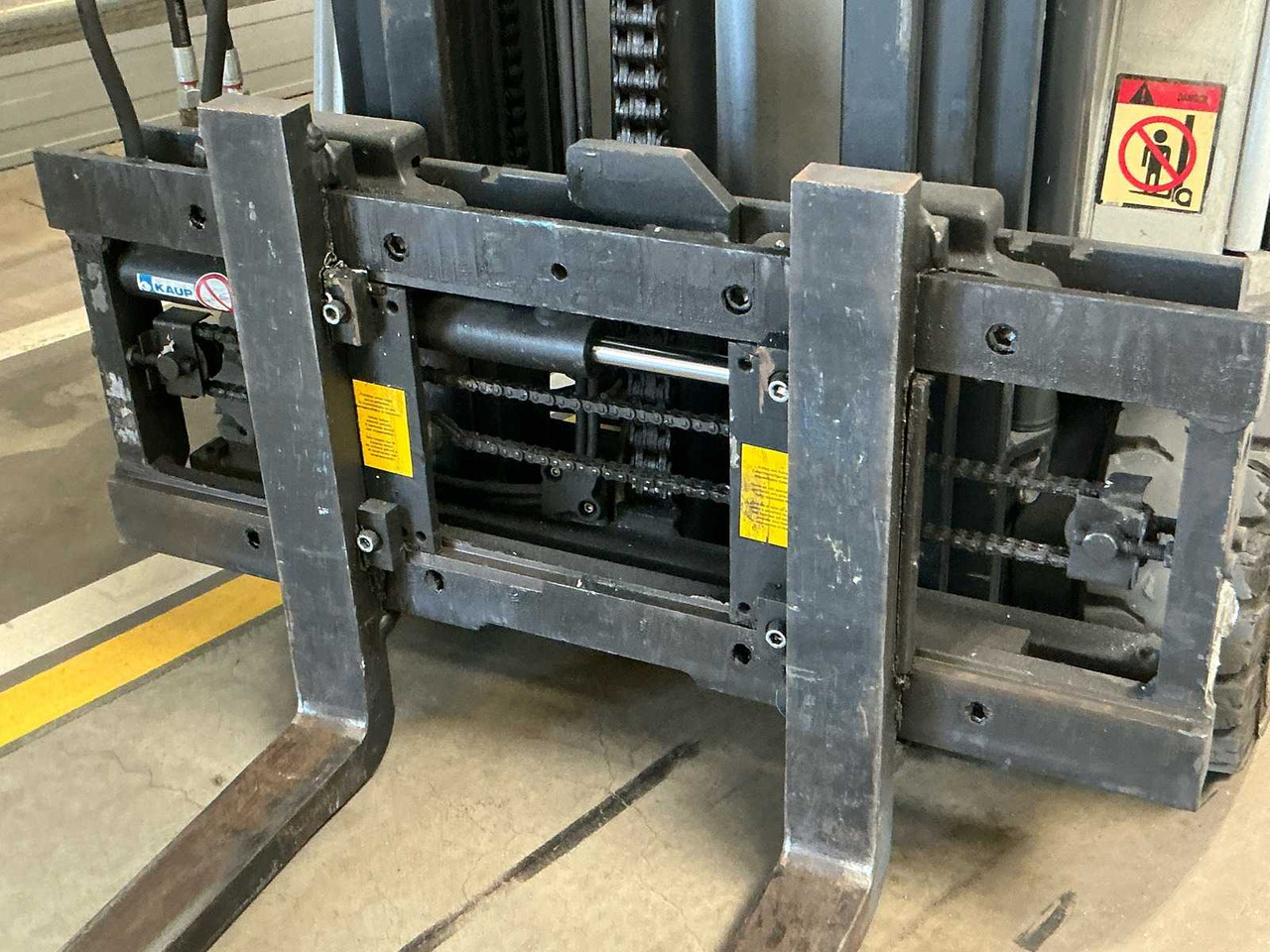 STILL - RX50-15 - FORKLIFT TRUCKS - 2005 - Chariot élévateur: photos 5 STILL - RX50-15 - FORKLIFT TRUCKS - 2005 - Chariot élévateur: photos 5