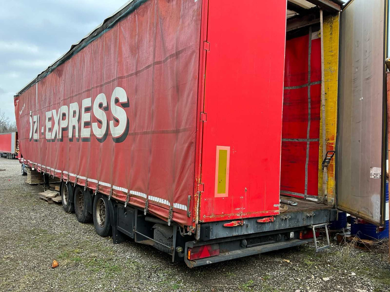 2005 SCHWARZMÜLLER SPA 3/E-19,5 SEMI-TRAILER - Semi-remorque: photos 3 2005 SCHWARZMÜLLER SPA 3/E-19,5 SEMI-TRAILER - Semi-remorque: photos 3