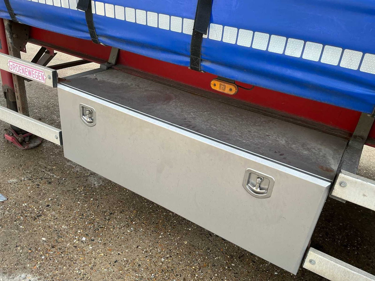 Semi-remorque 2006 GROENEWEGEN DRO-12-27 SEMI-TRAILER: photos 15 Semi-remorque 2006 GROENEWEGEN DRO-12-27 SEMI-TRAILER: photos 15