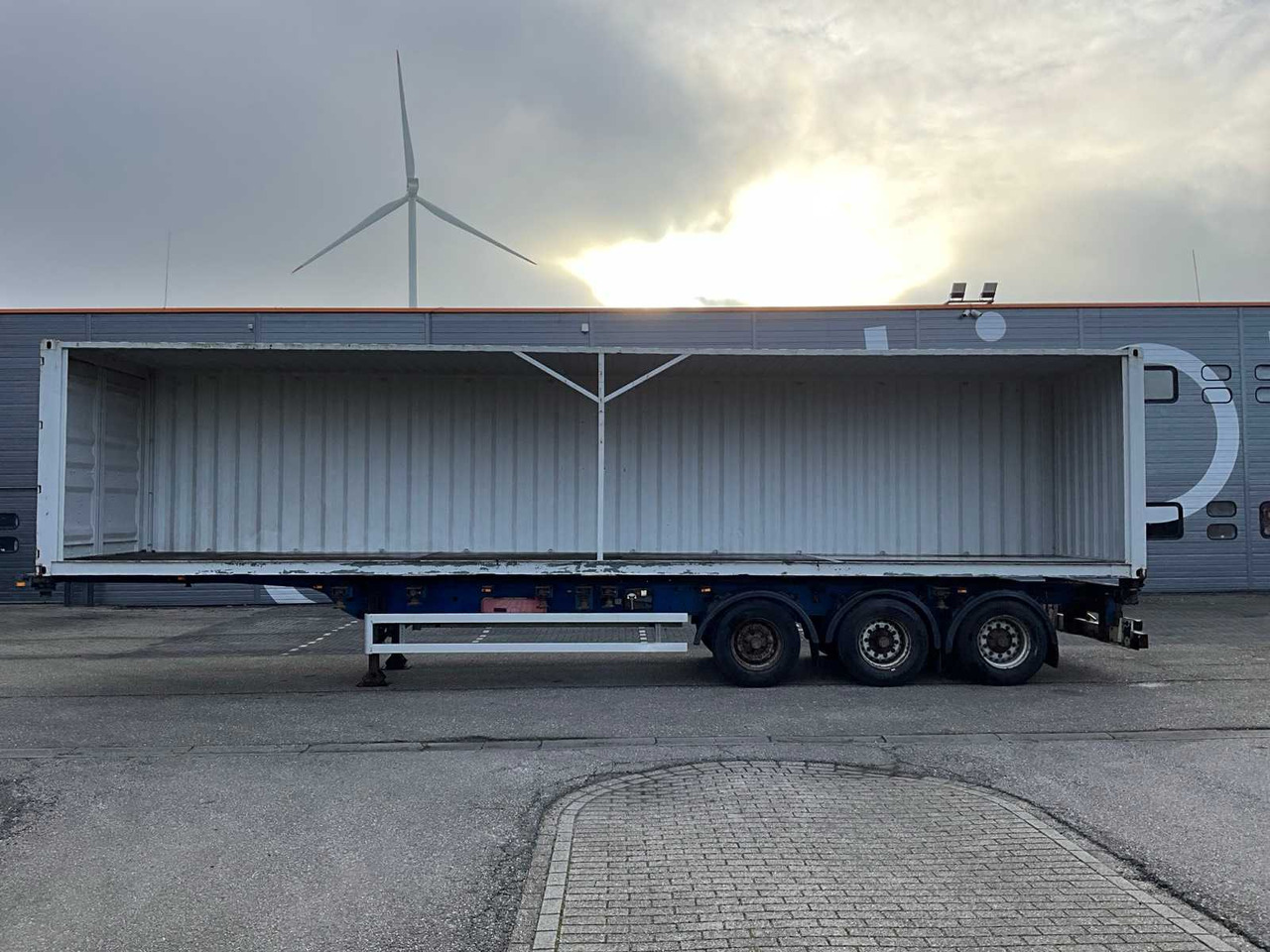 2008 KRONE SD27 CONTAINER CHASSIS WITH 40FT CONTAINER - Semi-remorque: photos 2 2008 KRONE SD27 CONTAINER CHASSIS WITH 40FT CONTAINER - Semi-remorque: photos 2