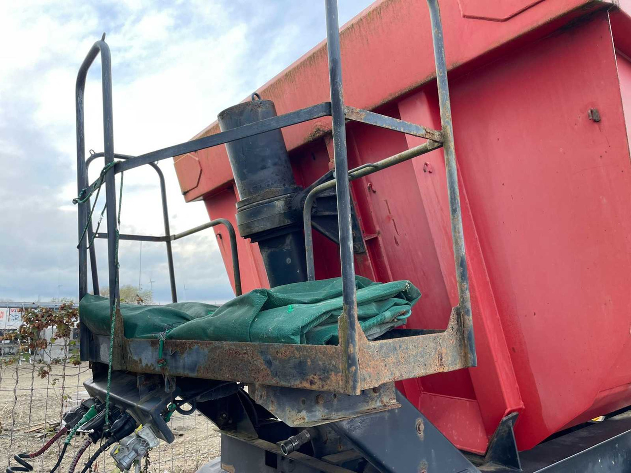 Semi-remorque REISCH - 2007 - RHKS-32/18 TIPPER - SEMI-TRAILER: photos 13 Semi-remorque REISCH - 2007 - RHKS-32/18 TIPPER - SEMI-TRAILER: photos 13