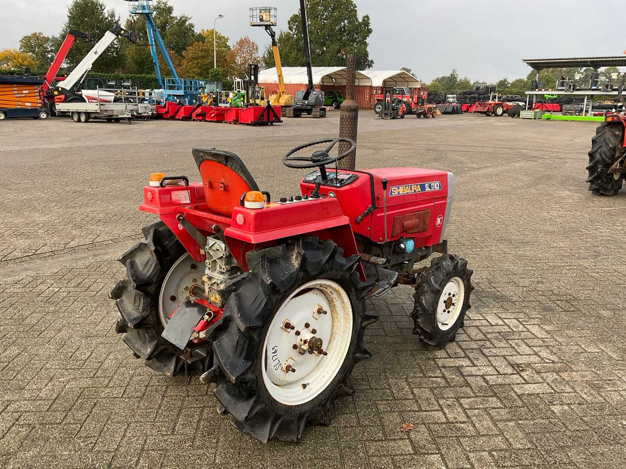 Shibaura SL 1743 - Micro tracteur: photos 3 Shibaura SL 1743 - Micro tracteur: photos 3