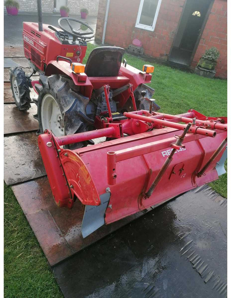 Shibaura SP1540 - Micro tracteur: photos 5 Shibaura SP1540 - Micro tracteur: photos 5