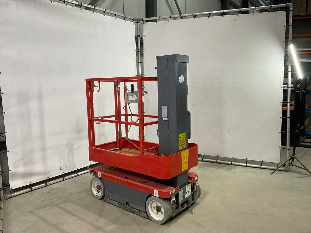 Skyjack SJ12 - Nacelle: photos 3 Skyjack SJ12 - Nacelle: photos 3