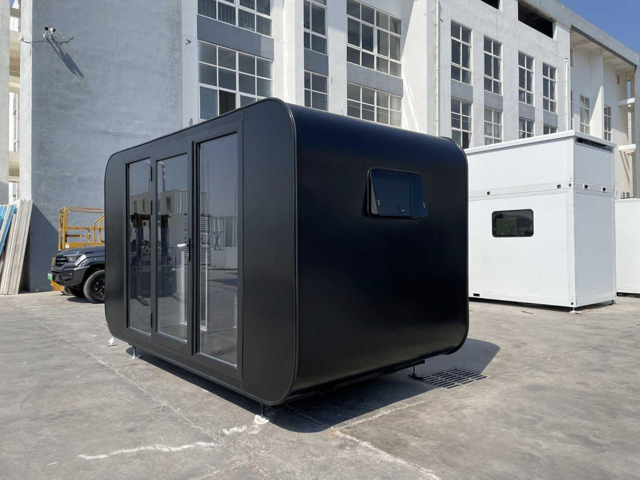 Stahlworks Eco 4000 A Zwart - Conteneur comme habitat: photos 2 Stahlworks Eco 4000 A Zwart - Conteneur comme habitat: photos 2
