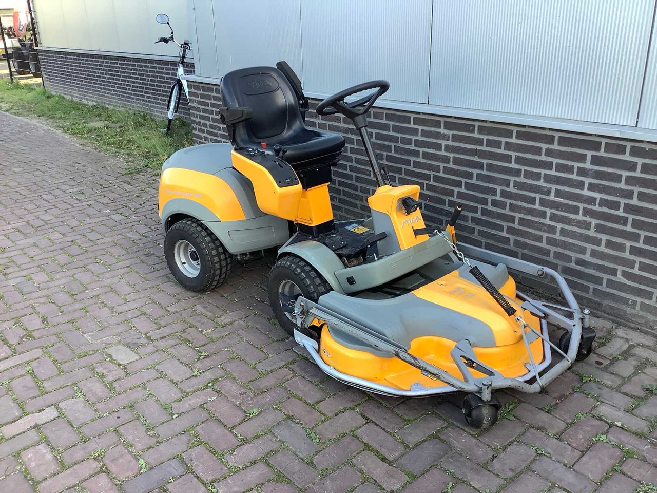 Stiga Park pro swan 4wd - Motofaucheuse: photos 1 Stiga Park pro swan 4wd - Motofaucheuse: photos 1