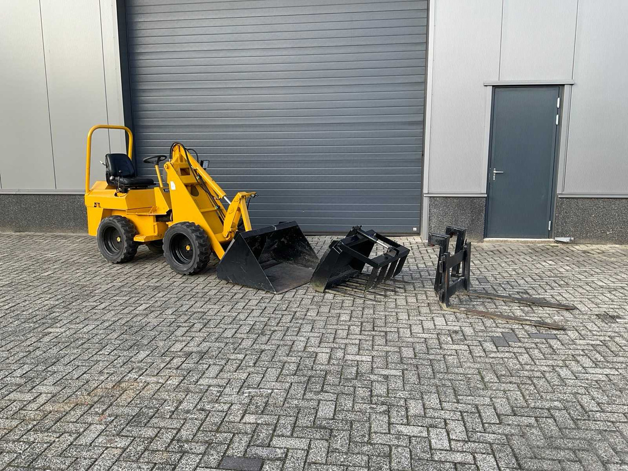 Striegel 110DY - Chargeuse sur pneus: photos 1 Striegel 110DY - Chargeuse sur pneus: photos 1