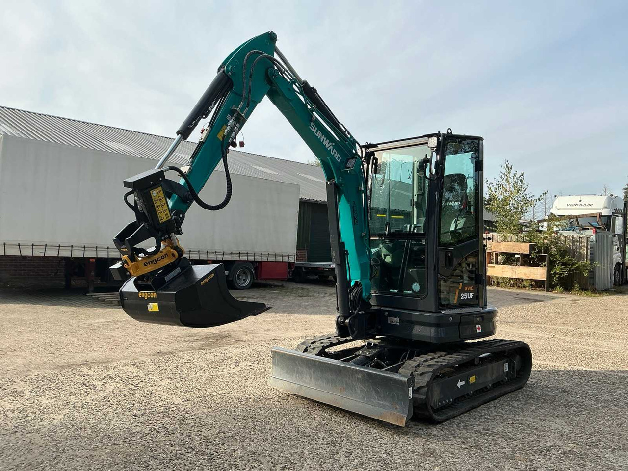 Sunward SWE25UF - Pelle sur chenille: photos 1 Sunward SWE25UF - Pelle sur chenille: photos 1