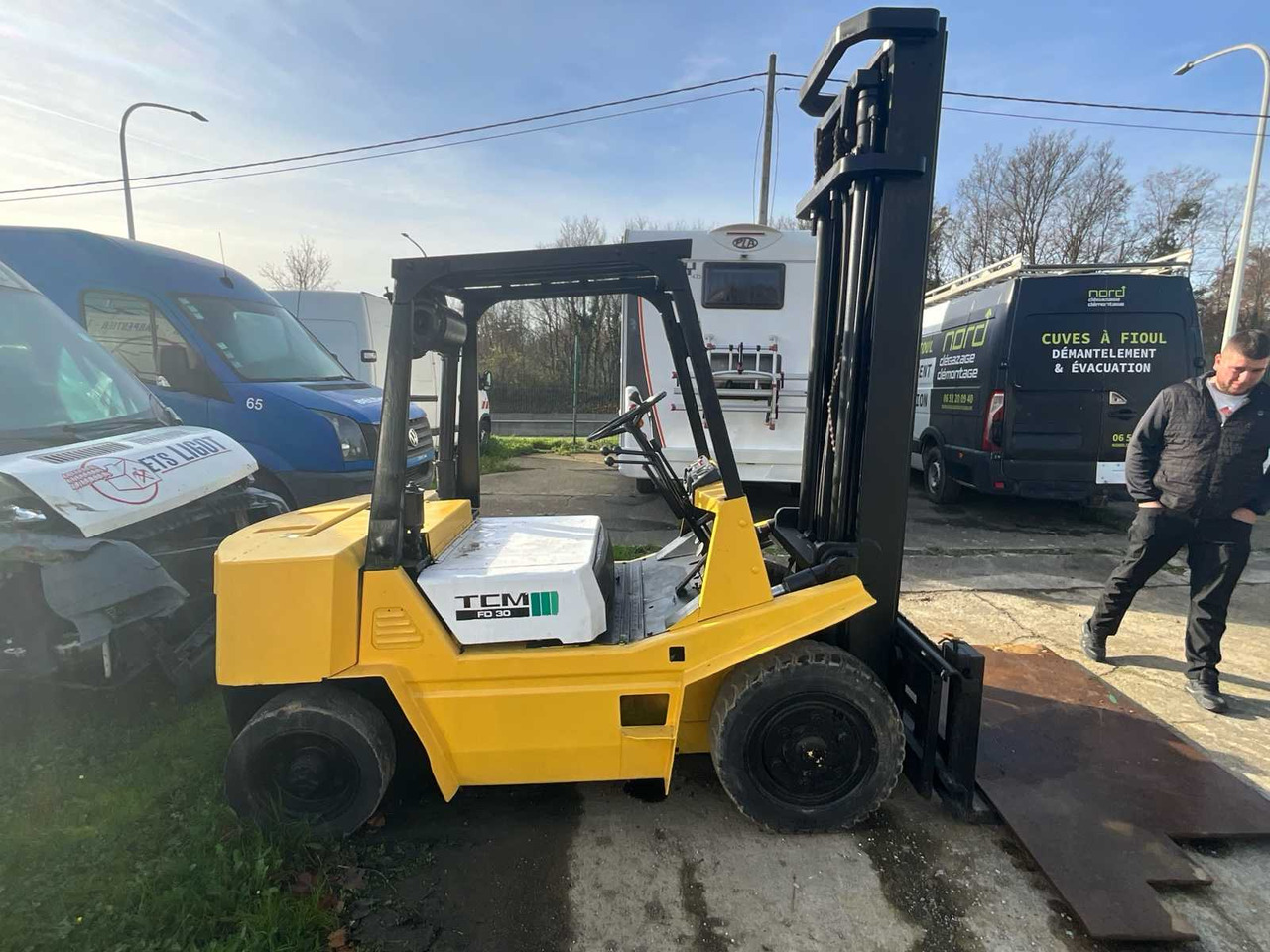 TCM FD30 FORKLIFT - Chariot élévateur: photos 5 TCM FD30 FORKLIFT - Chariot élévateur: photos 5
