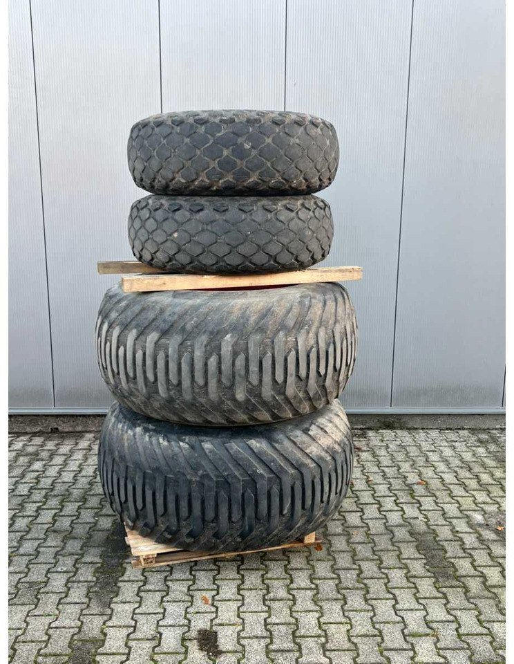 Trelleborg - Alliance - Fendt band op velg - Pneus et jantes pour Tracteur agricole: photos 3 Trelleborg - Alliance - Fendt band op velg - Pneus et jantes pour Tracteur agricole: photos 3