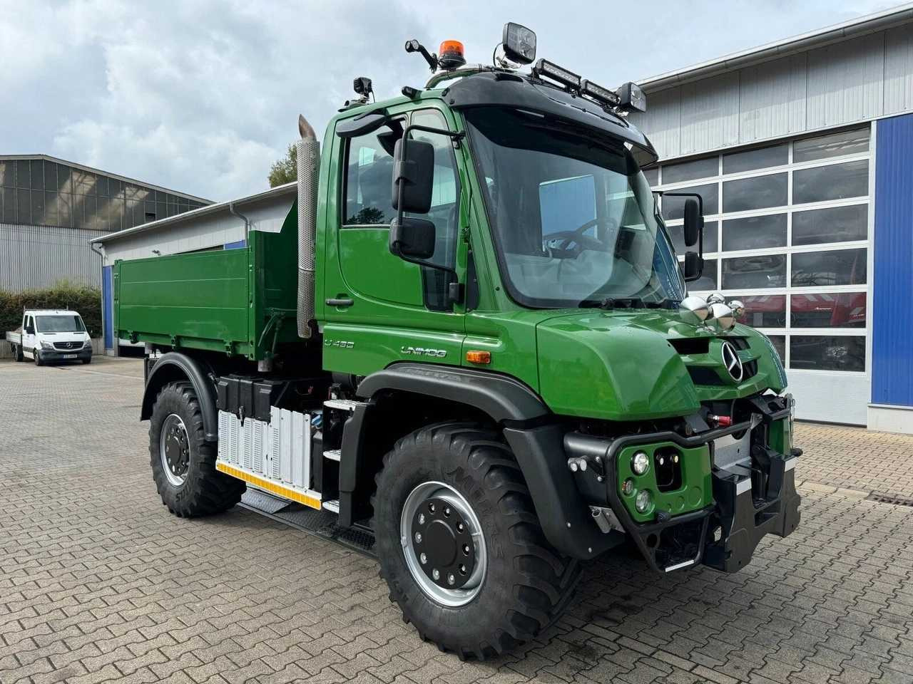 UNIMOG - 2018 - U430 - DUMPER - Mini tombereau: photos 2 UNIMOG - 2018 - U430 - DUMPER - Mini tombereau: photos 2
