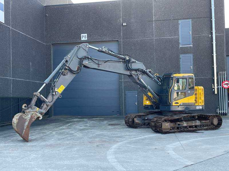 VOLVO - 2014 - ECR 235 DL - CRAWLER EXCAVATOR - Pelle sur pneus: photos 1 VOLVO - 2014 - ECR 235 DL - CRAWLER EXCAVATOR - Pelle sur pneus: photos 1