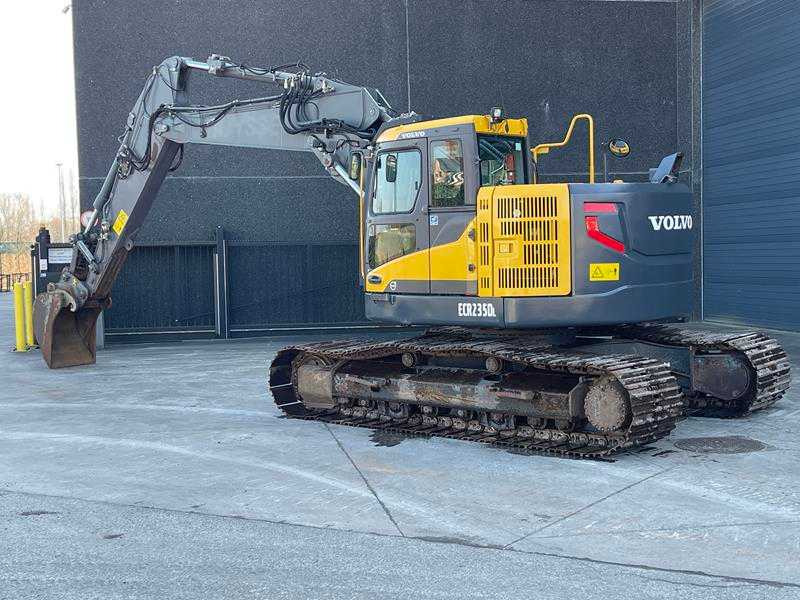 VOLVO - 2014 - ECR 235 DL - CRAWLER EXCAVATOR - Pelle sur pneus: photos 2 VOLVO - 2014 - ECR 235 DL - CRAWLER EXCAVATOR - Pelle sur pneus: photos 2