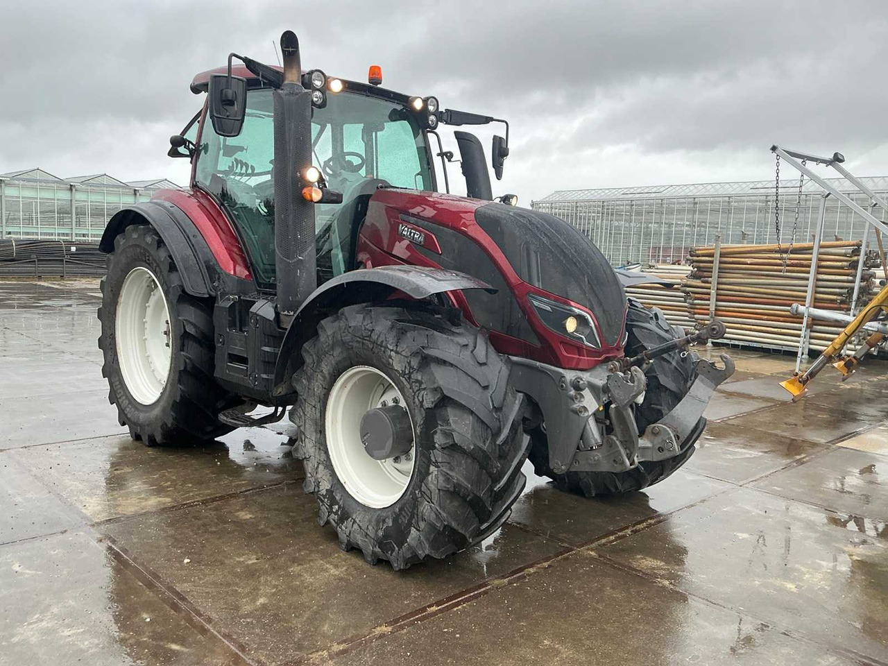 Valtra T214 - Tracteur agricole: photos 4 Valtra T214 - Tracteur agricole: photos 4