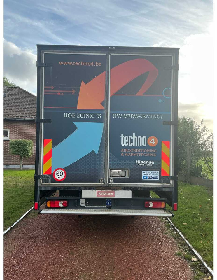 2011 NISSAN ATLEON TRUCK - Véhicule utilitaire: photos 4 2011 NISSAN ATLEON TRUCK - Véhicule utilitaire: photos 4