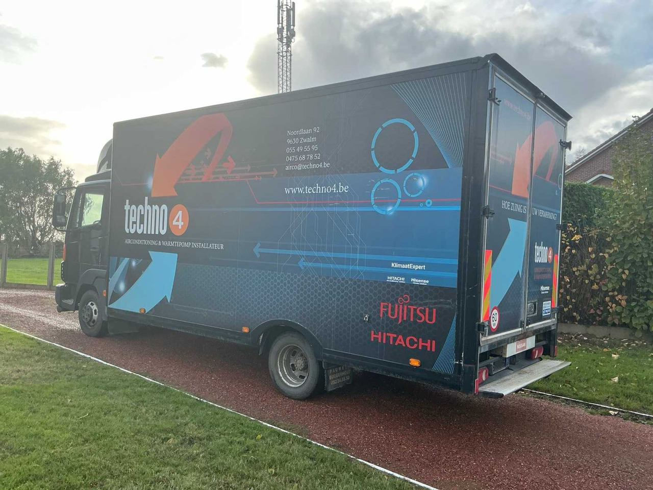 2011 NISSAN ATLEON TRUCK - Véhicule utilitaire: photos 3 2011 NISSAN ATLEON TRUCK - Véhicule utilitaire: photos 3