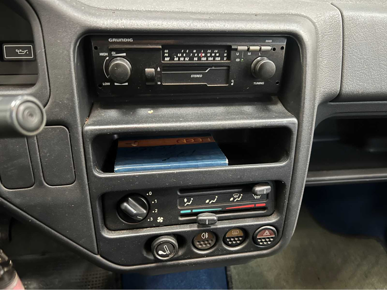 Véhicule utilitaire PEUGEOT - 106 - COMMERCIAL VEHICLE - 1993: photos 12