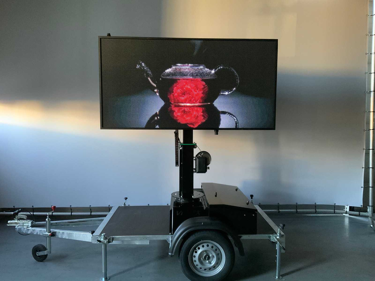 Matériel de chantier, Remorque Viplex tekstkar P8 ledscherm op aanhangwagen: photos 27