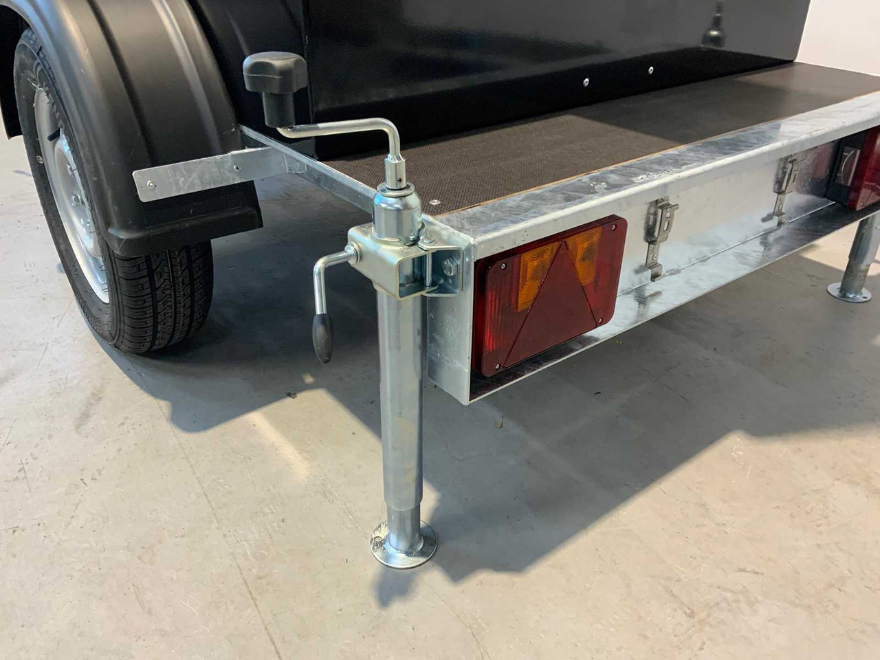 Matériel de chantier, Remorque Viplex tekstkar P8 ledscherm op aanhangwagen: photos 7