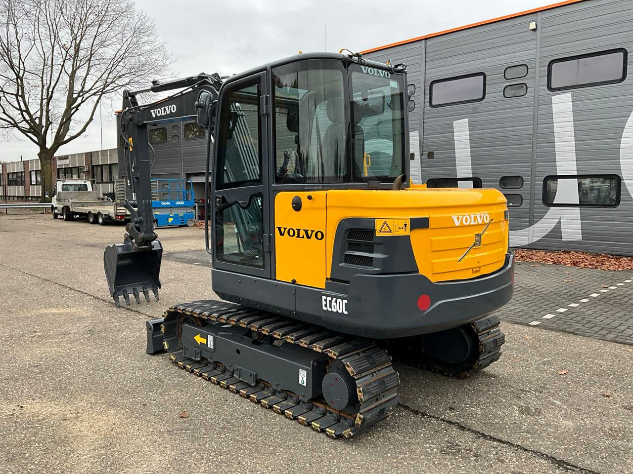 Volvo 2011 VOLVO EC60C MIDI EXCAVATOR - Pelle sur chenille: photos 3 Volvo 2011 VOLVO EC60C MIDI EXCAVATOR - Pelle sur chenille: photos 3