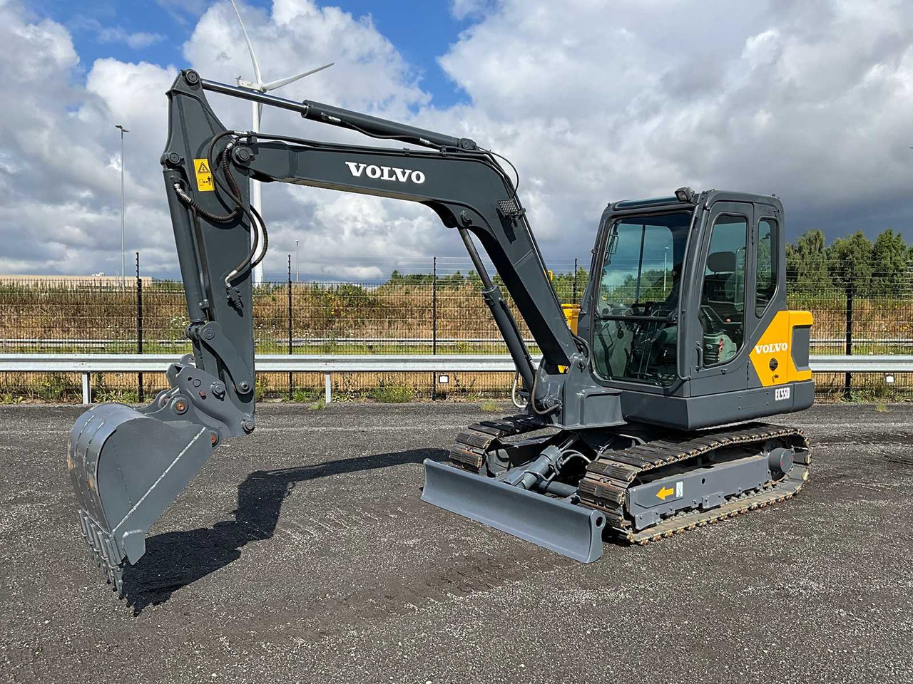 Volvo EC55D - Pelle sur chenille: photos 1 Volvo EC55D - Pelle sur chenille: photos 1