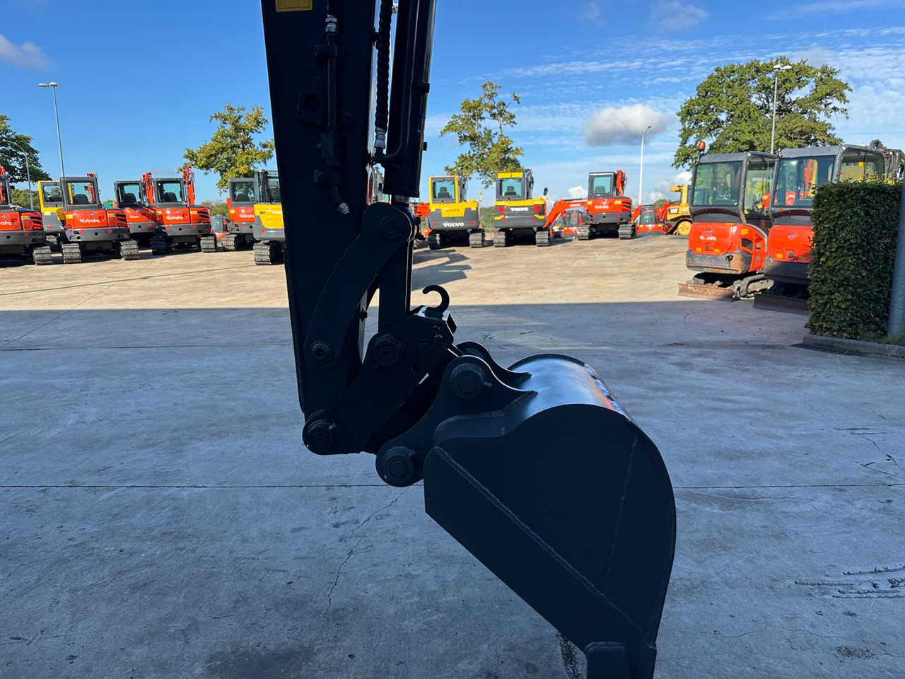 Pelle sur chenille Volvo EC60C: photos 12