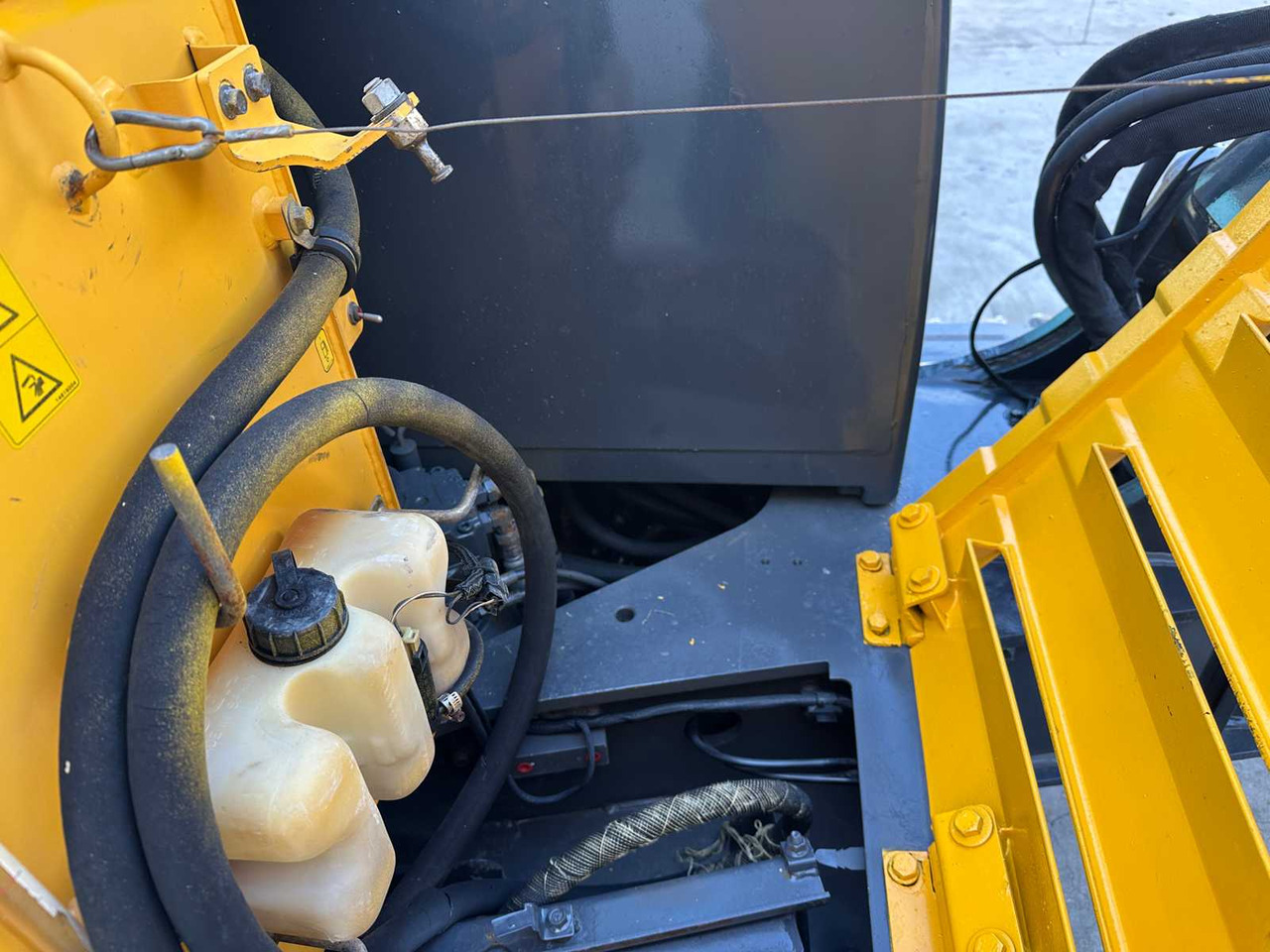 Pelle sur chenille Volvo EC60C: photos 32